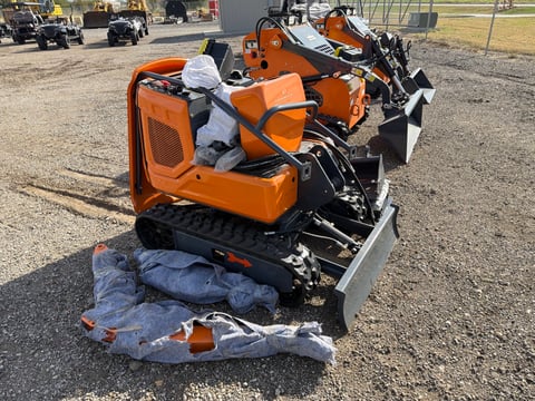 2026 LandHonor LHR-ME10X1 Mini Excavator (Unused, Requires Assembly) — photo 3