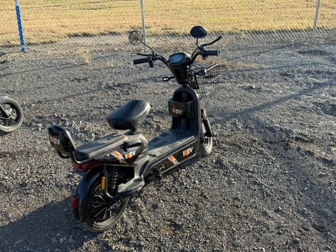 SDLANCH High-End Two-Wheeled Electric Vehicle (Unused) — Inoperable — photo 3