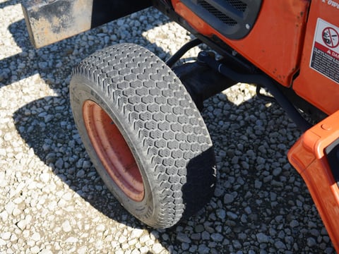 Kubota B7510 Utility Tractor — photo 13