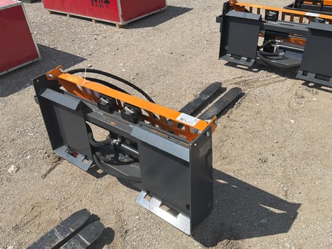 2025 LandHonor HPF-11-3000G Hydraulic Pallet Forks and Frame (Unused) — photo 3