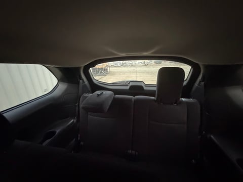 2013 Nissan Pathfinder 4WD SUV — photo 22