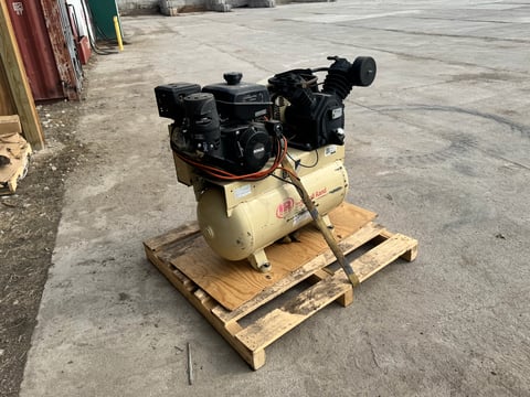 Ingersoll Rand 2475 Air Compressor — photo 3