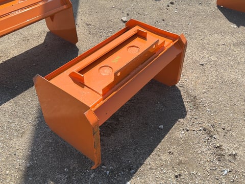 Kit Containers 36" Mini Skid Steer Snow Pusher — photo 2