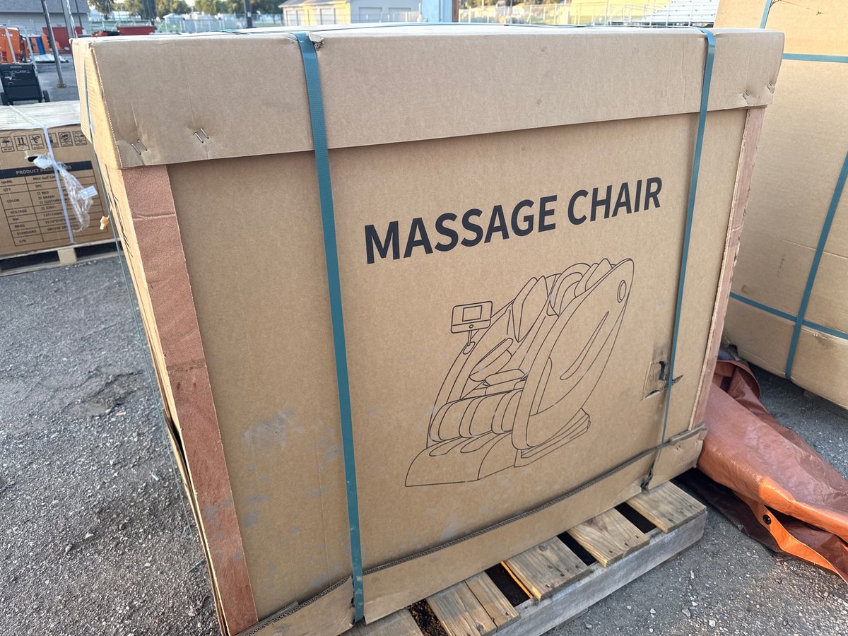 2026 SKLP SK-S13 massage chair (Unused)