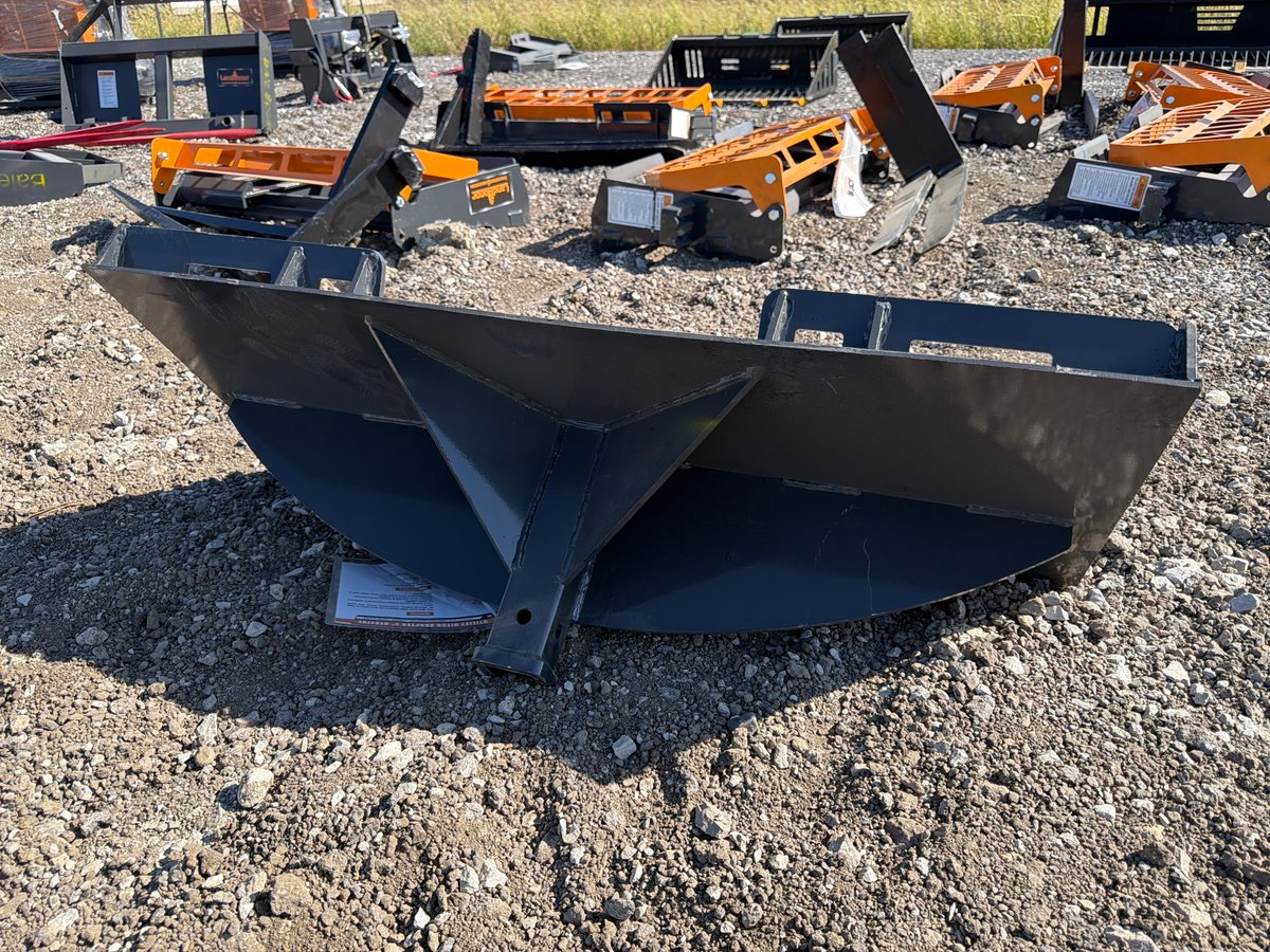 2026 LandHonor UHA-16-3000G Skid Steer 2in Receiver Hitch Adapter, 3,000 lb (Unused)