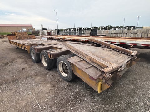 1978 Transport Trailers CR35TXF 17ft x 8ft TRI/A Lowboy Trailer — photo 4