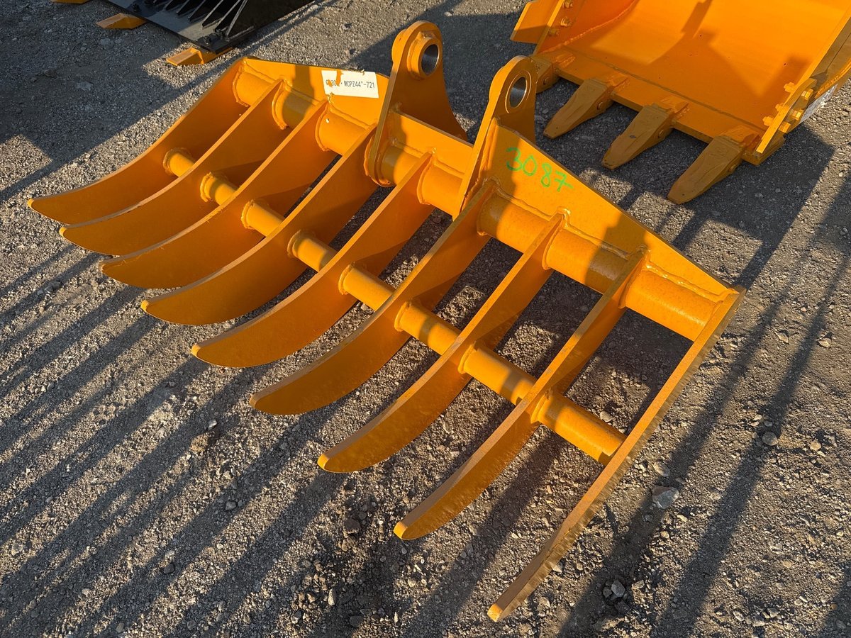 2026 GIYI CAT305 44in Dense-Teeth Excavator Rake (Unused)