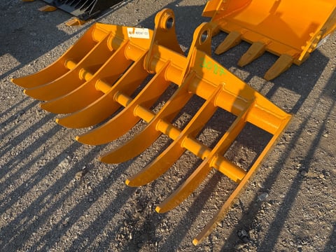 2026 Giyi CAT305 44in Dense-Teeth Excavator Rake (Unused) — photo 1