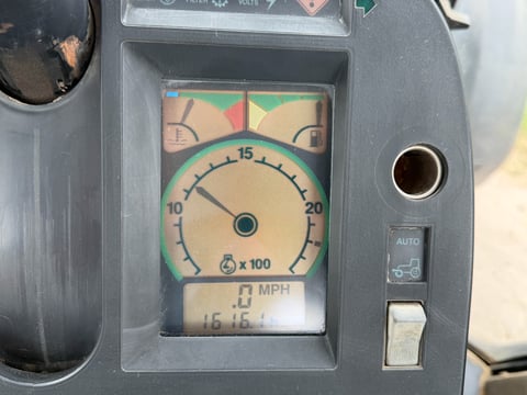 1992 John Deere 4960 Tractor  — photo 24