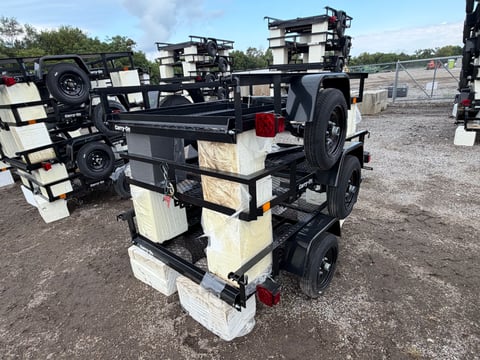 Qty of (3) 2027 Carry-On Trailers Z5X8GW2K — photo 5