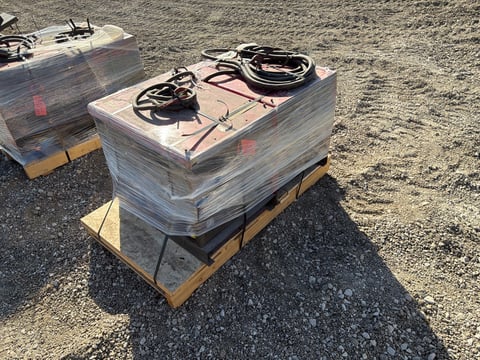 (2) Lincoln Electric Idealarc CV-305 Mig Welder Power Sources — photo 4