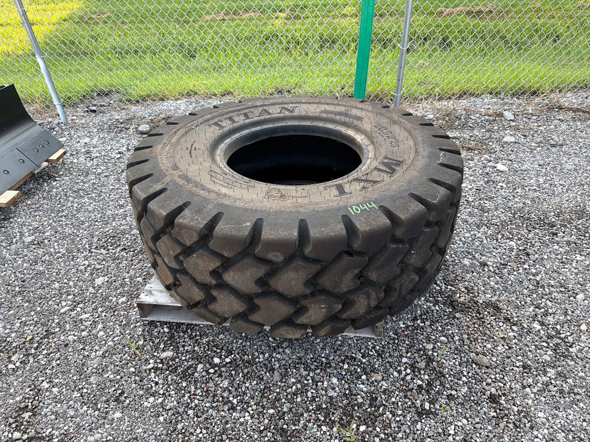 Titan MXL 20.5R25 Wheel Loader Tire