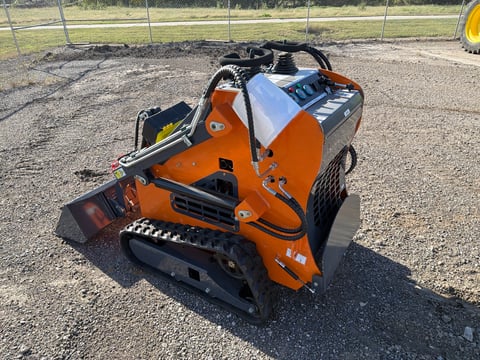2026 LandHonor LHR-ME380X2 Stand-On Mini Skid Steer Loader w/ Bucket (Unused) — photo 5
