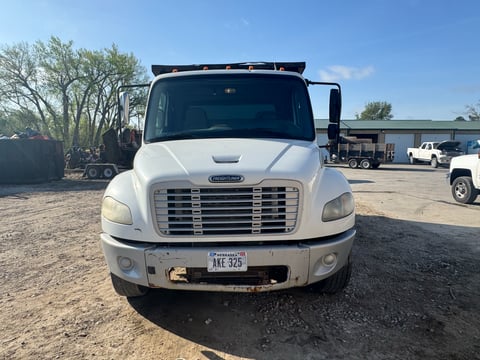 2007 Freightliner M2 106 S/A Dump Truck — photo 2