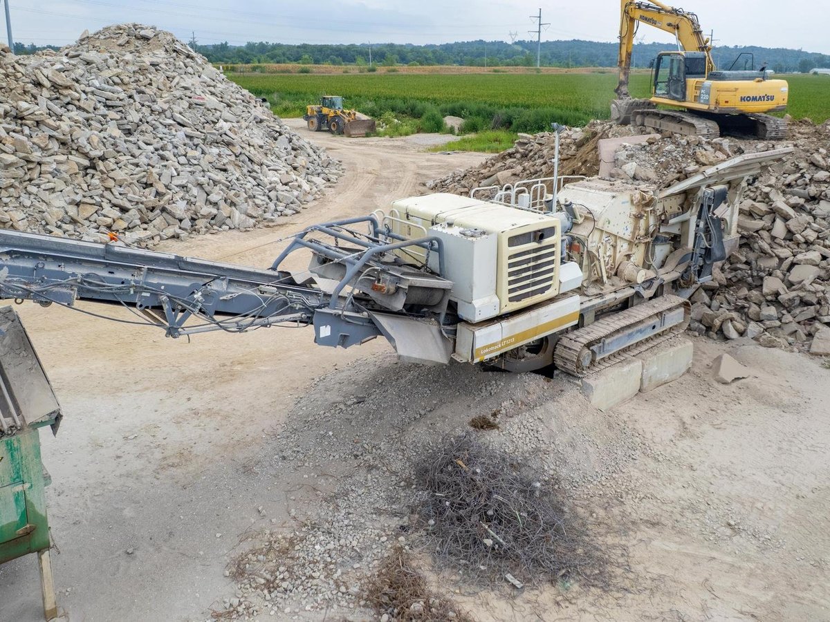 2012 Metso Lokotrack LT1213 Tracked Impact Crusher Plant