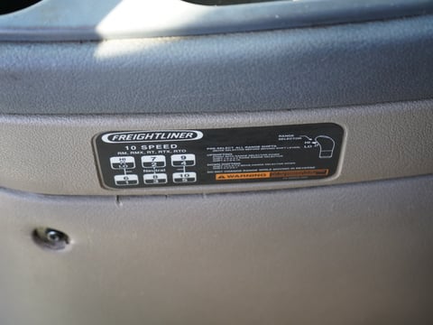 2011 Freightliner Cascadia T/A Sleeper Truck — photo 18