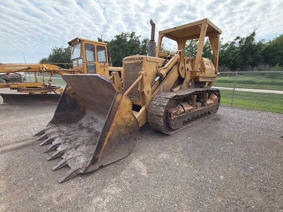 Caterpillar 977 Crawler Loader