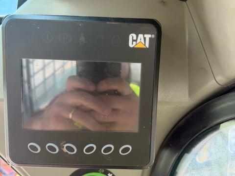  Inoperable Needs New Engine - 2021 Caterpillar 226D3 Skid Steer  — photo 23