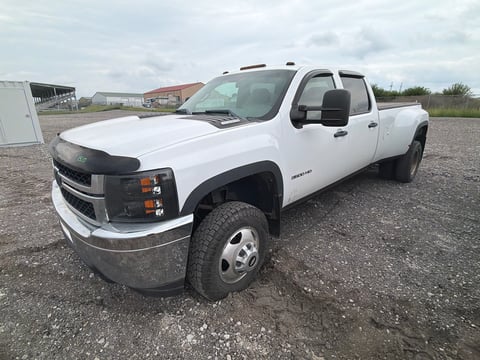 2011 Chevrolet Silverado 3500HD 4X4 Diesel Truck — photo 1