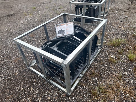 LandHonor MRB-72-44W 44in Mini Skid Steer Rock Grapple — photo 2
