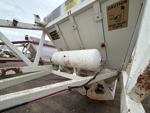 2002 Ranch Manufacturing Belly Dump Trailer — photo 11