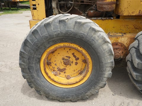 Allis Chalmers M100 Motor Grader — photo 16