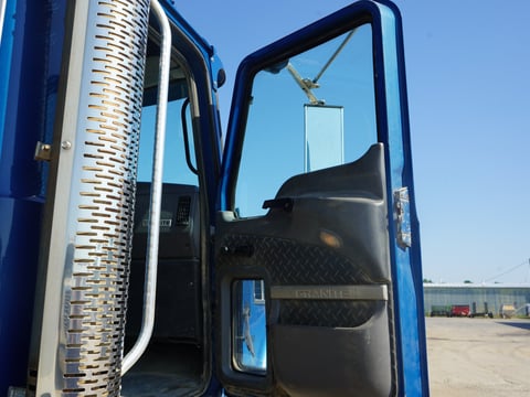 2014 Mack Granite GU713 Quad/A Dump Truck — photo 22