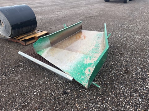McCloskey S130 Chute Section and Screens — photo 3