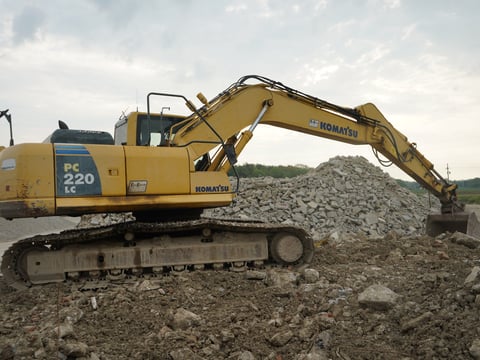 2006 Komatsu PC220LC-8 Hydraulic Excavator — photo 3