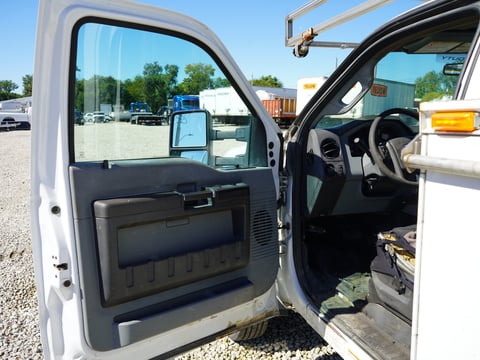 2012 Ford F-450 Service Body Truck — photo 9