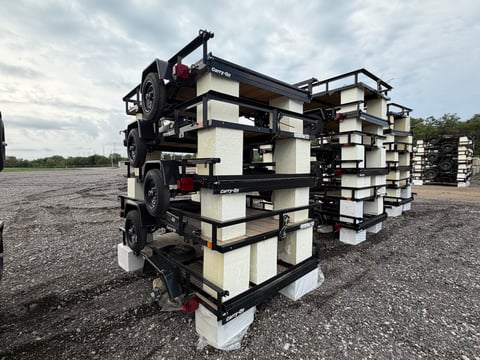 Qty of (5) 2027 Carry-On Trailers Z5X8GW2K — photo 4