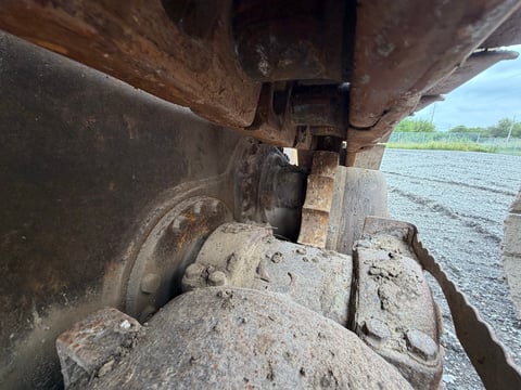 Inoperable Caterpillar 963 Crawler Loader — photo 14