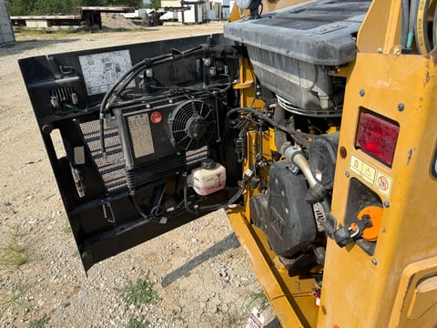  Inoperable Needs New Engine - 2021 Caterpillar 226D3 Skid Steer  — photo 15