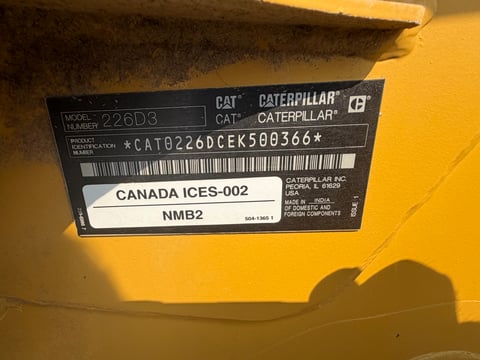  Inoperable Needs New Engine - 2021 Caterpillar 226D3 Skid Steer  — photo 6