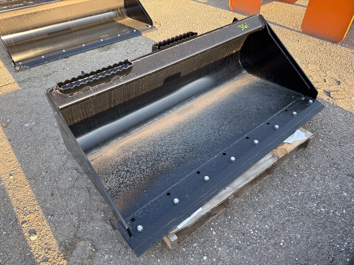 UNUSED CATERPILLAR 62" BUCKET