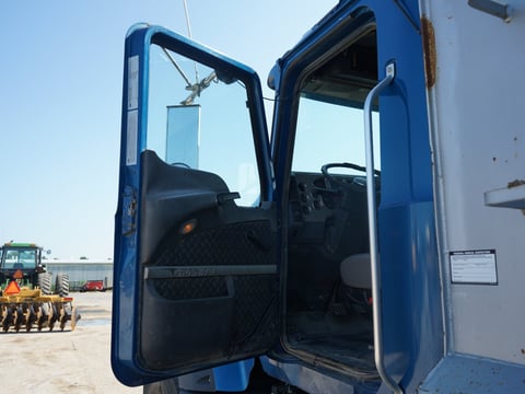 2014 Mack Granite GU713 Quad/A Dump Truck — photo 9