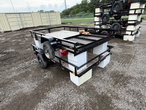 Qty of (2) 2027 Carry-On Trailers Z5X8GW2K — photo 4