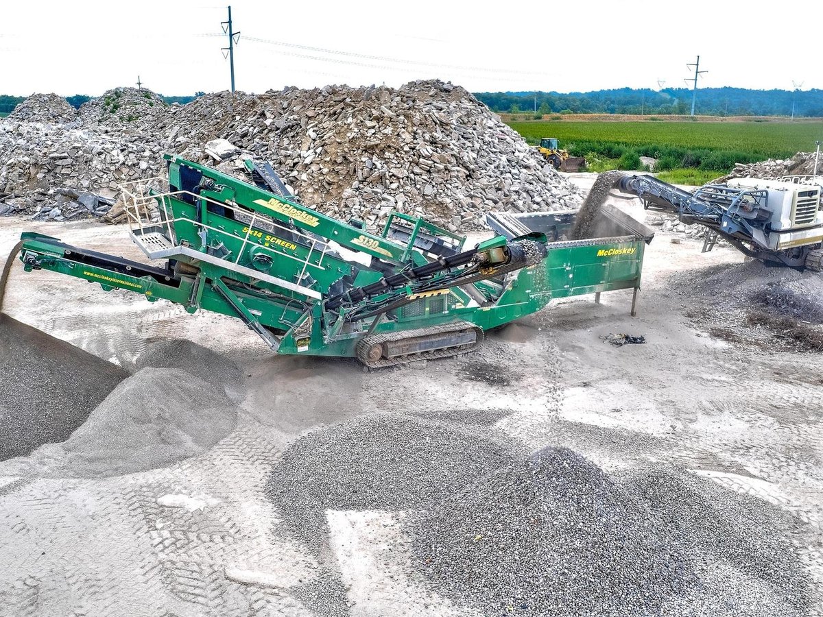 2012 McCloskey S130 Double Deck Tracked Screen Plant
