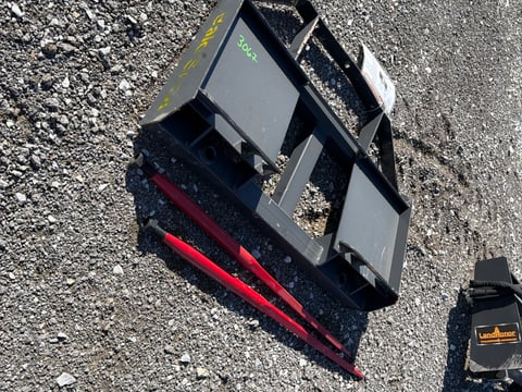 2026 LandHonor BS-12-2500G Skid Steer Bale Spear (Unused) — photo 2