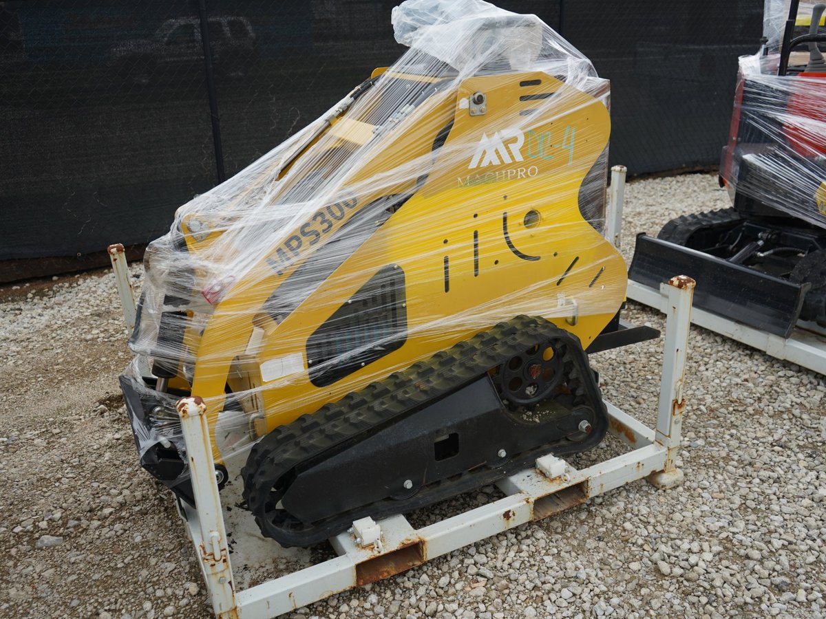 MACHPRO MP-S300 Mini Skid Steer