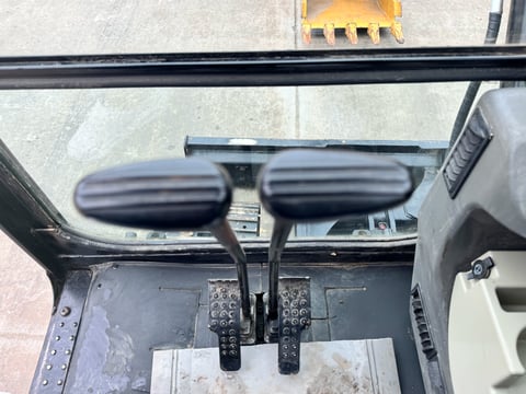 2014 Caterpillar 305.5E Mini Excavator — photo 10