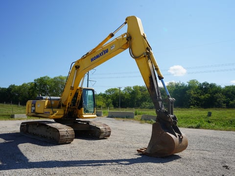 2002 Komatsu PC220LC-7L Hydraulic Excavator — photo 3