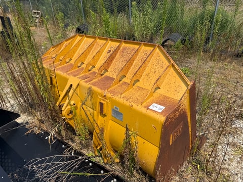 94" Caterpillar Pin on Bucket  — photo 4