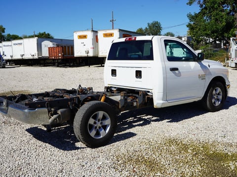 2020 RAM 1500 Classic Regular Cab & Chassis Truck — photo 4