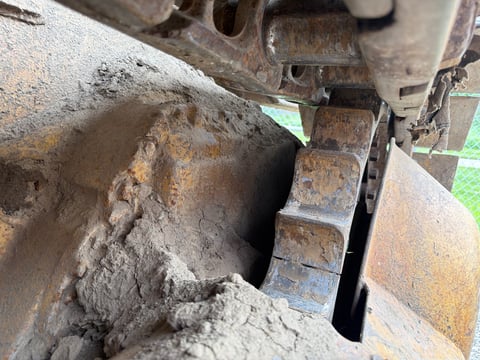 Caterpillar 977 Crawler Loader — photo 12