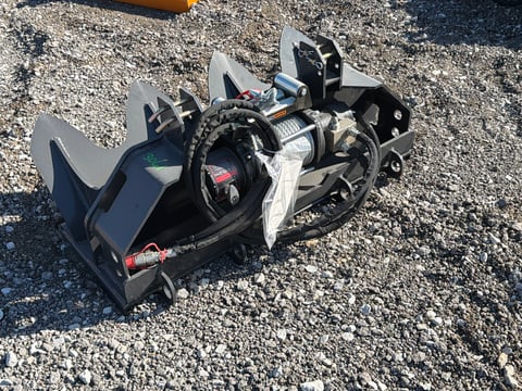 2026 LandHonor 15,000 LB Skid Steer Hydraulic Winch with Spike Anchor (Unused) — photo 2