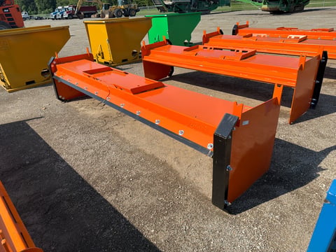 Kit Containers 12' Skid Steer Pusher with Replaceable Shoes and Blade — photo 3