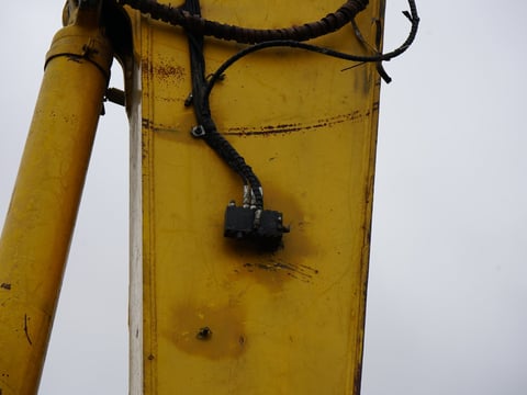 1996 Komatsu PC220LC-6LC Hydraulic Excavator — photo 23