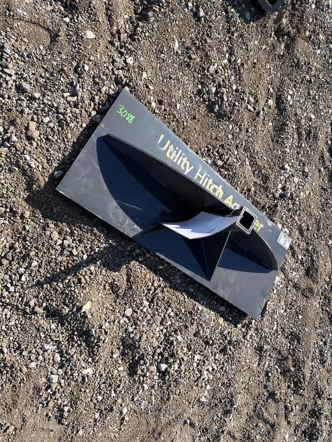 2026 LandHonor UHA-16-3000G Skid Steer 2in Receiver Hitch Adapter, 3,000 lb (Unused)