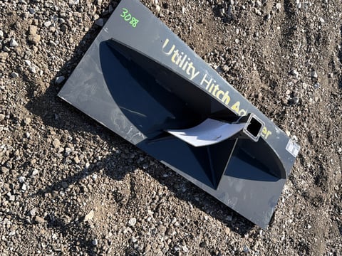 2026 LandHonor Uha-16-3000G Skid Steer 2in Receiver Hitch Adapter, 3,000 LB (Unused) — photo 1